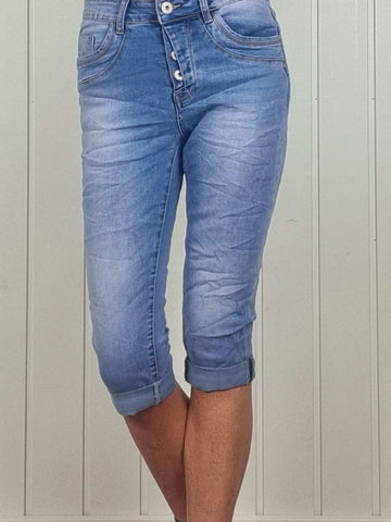 JEANIE Capri Jeans...